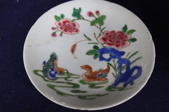 A Chinese famille rose saucer dish, Yongzheng period, diameter 11.5cm